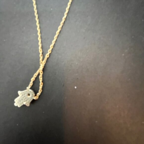 Hamsa Necklace in Gold Vermeil - Picture 4 of 4